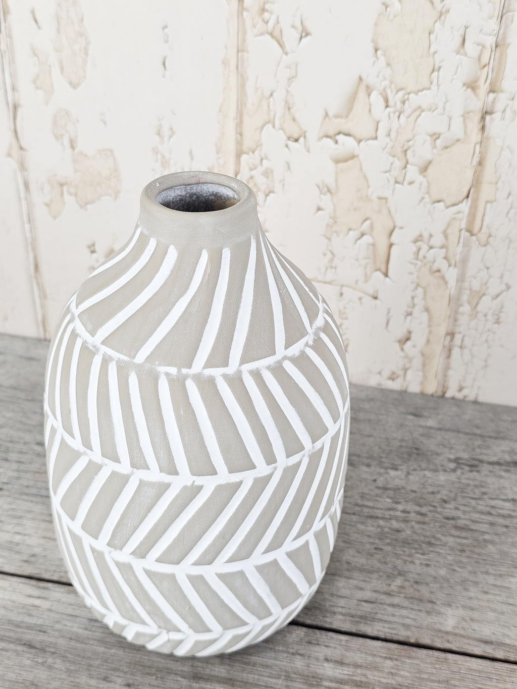 Neutral Geometric Vase