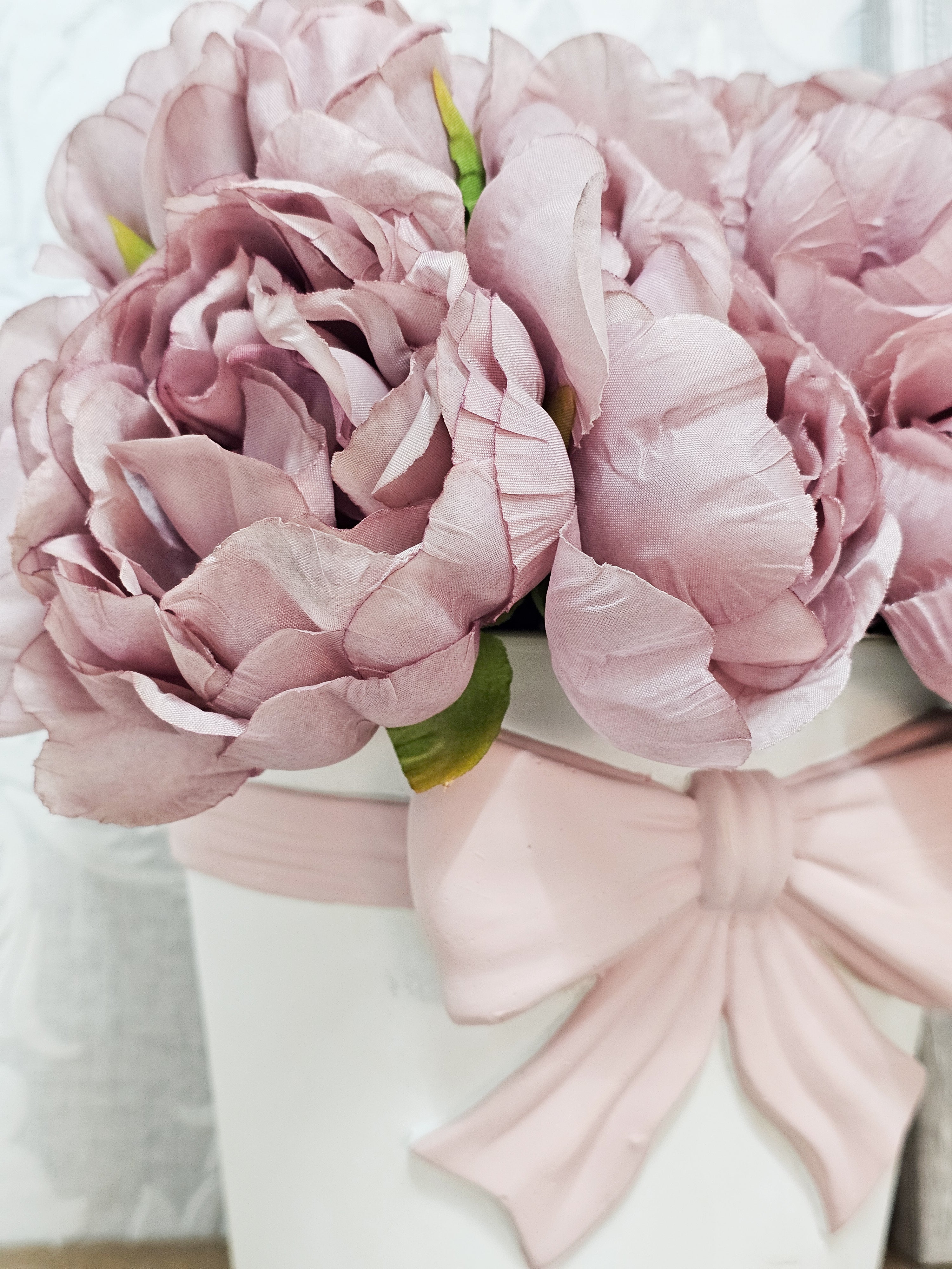 Vintage Mauve Peonies & Bow Vase